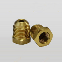 Переходник с резьбы 3/8" на резьбу 1/4"