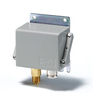 060-319266 Danfoss реле давления KPS 39, 10-35 бар, макс. напряжение 440В, кабельный ввод Pg 13,5, IP67