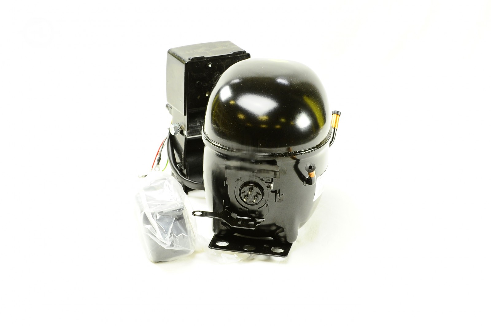 NEK 6217GK компрессор Embraco